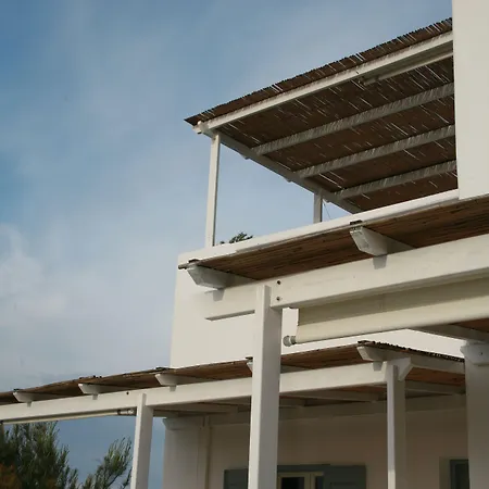 Pente Elies Milos Hotel 3*
