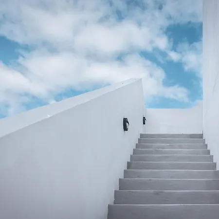 ホテル Pente Elies Milos 3*