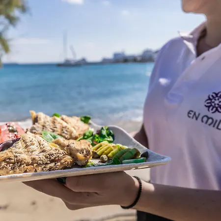 Pente Elies Milos ホテル 3*