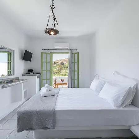 Hotel Pente Elies Milos 3*