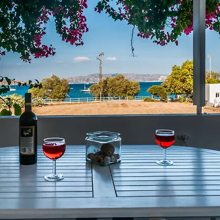 Pente Elies Milos Hotel Pollonia