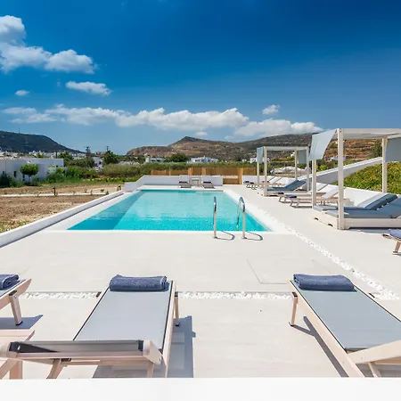 Pente Elies Milos Hotel