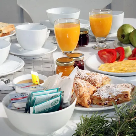 Pente Elies Milos 3* Pollonia