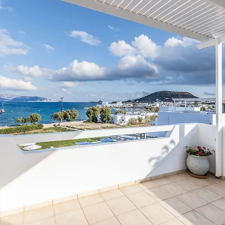 Pente Elies Milos Hotel Pollonia