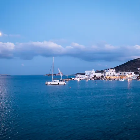 Pente Elies Milos Hotel Pollonia