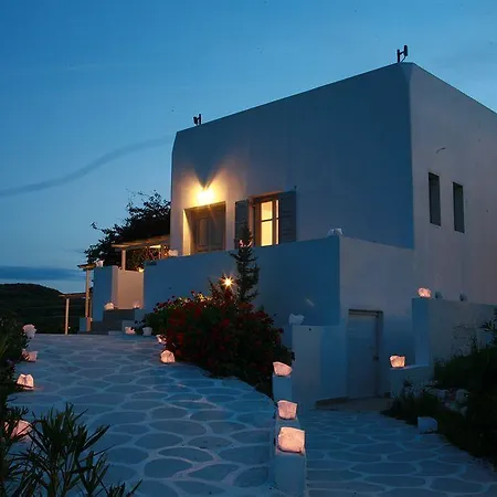 Pente Elies Milos Hotel