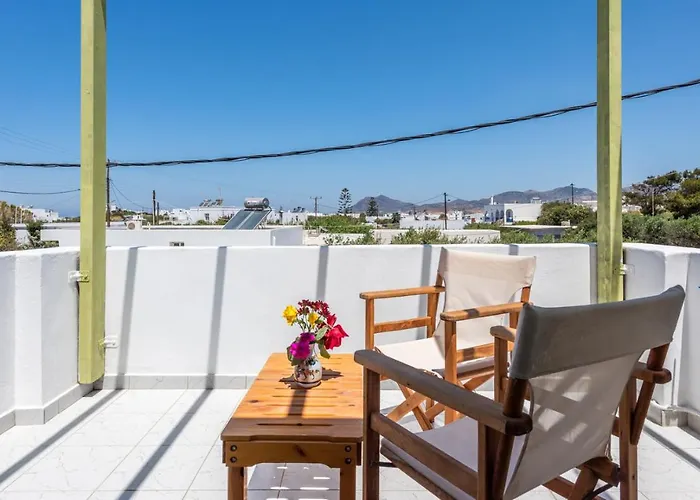 Pente Elies Milos Hotel 3*