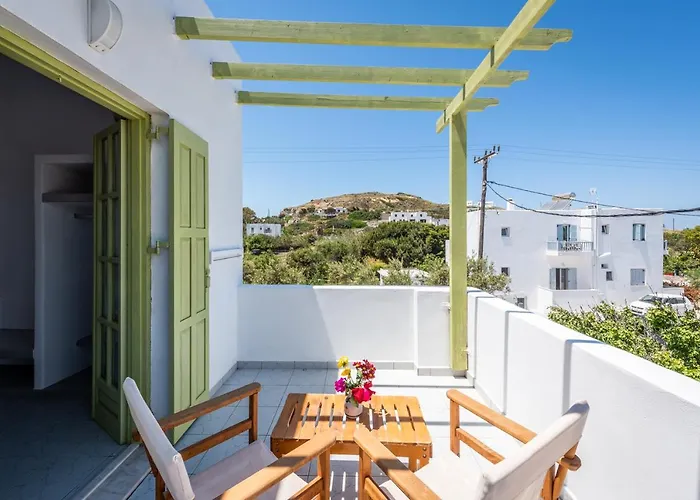 Hotel Pente Elies Milos 3*