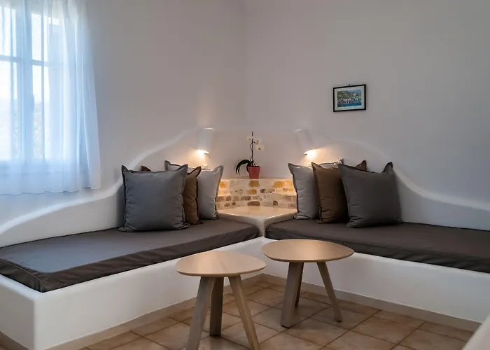 Pente Elies Milos 3* Pollonia