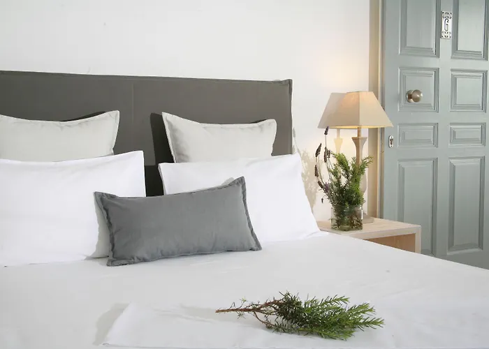 Pente Elies Milos 3* Pollonia