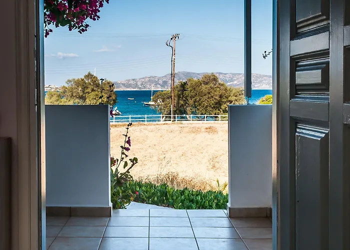 Pente Elies Milos Hotel 3*