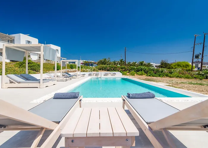 Pente Elies Milos Hotel