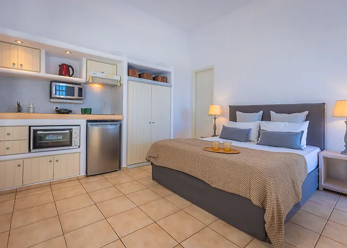 Pente Elies Milos 3* Pollonia