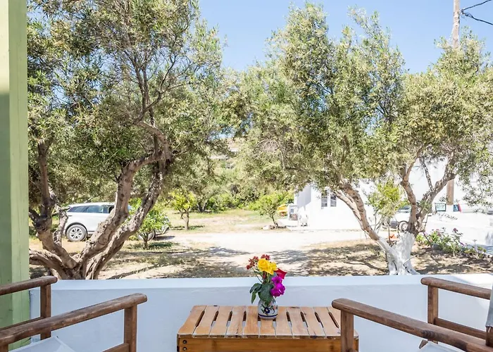 Hotel Pente Elies Milos Pollonia