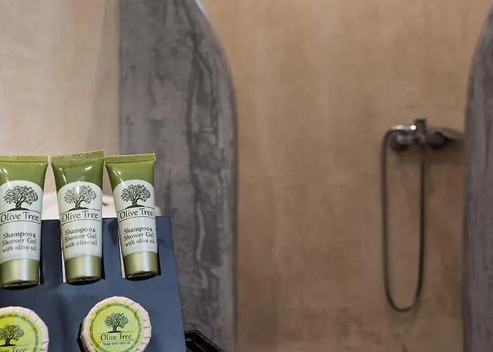 호텔 Pente Elies Milos 폴로니아